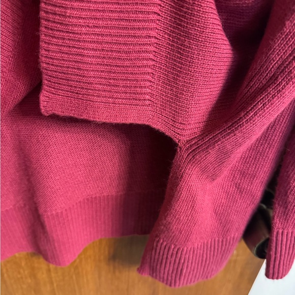 Chelsea28 size large (l) ladies long sleeve crewneck sweater in GUC - Picture 9 of 12